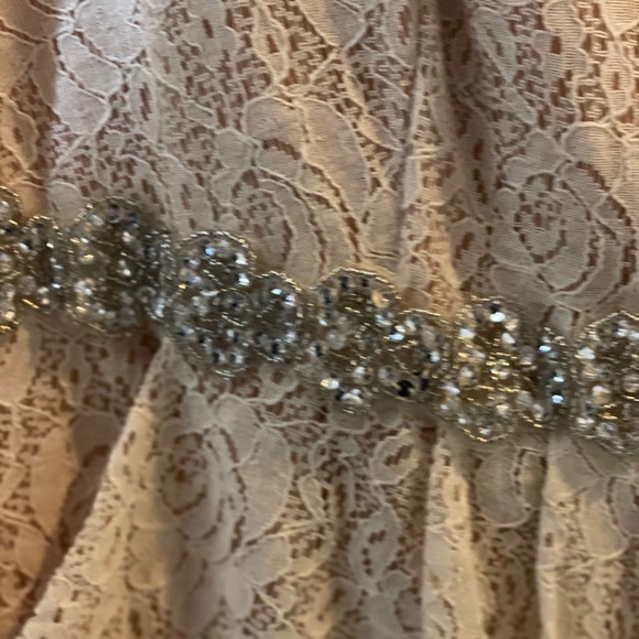 David’s Bridal Lace cocktail dress - Picture 3 of 4